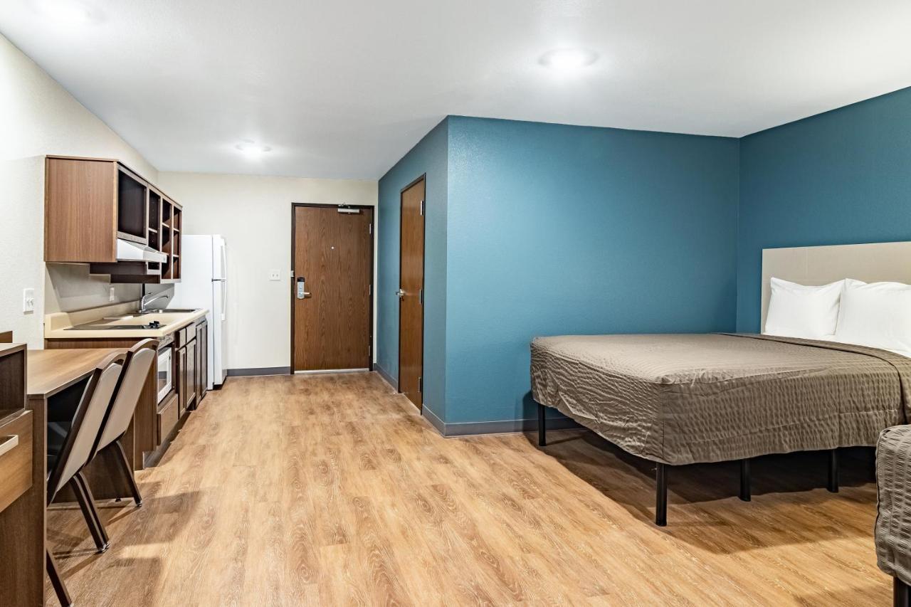 Woodspring Suites Toledo Maumee Exterior foto